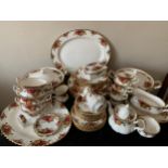 A large quantity of Royal Albert Old Country Roses dinner and tea services comprising: 5 x 26 cms