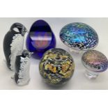 Various glass paperweights and figures to include Caithness Artic Carnation 615-650, Hoglund Art