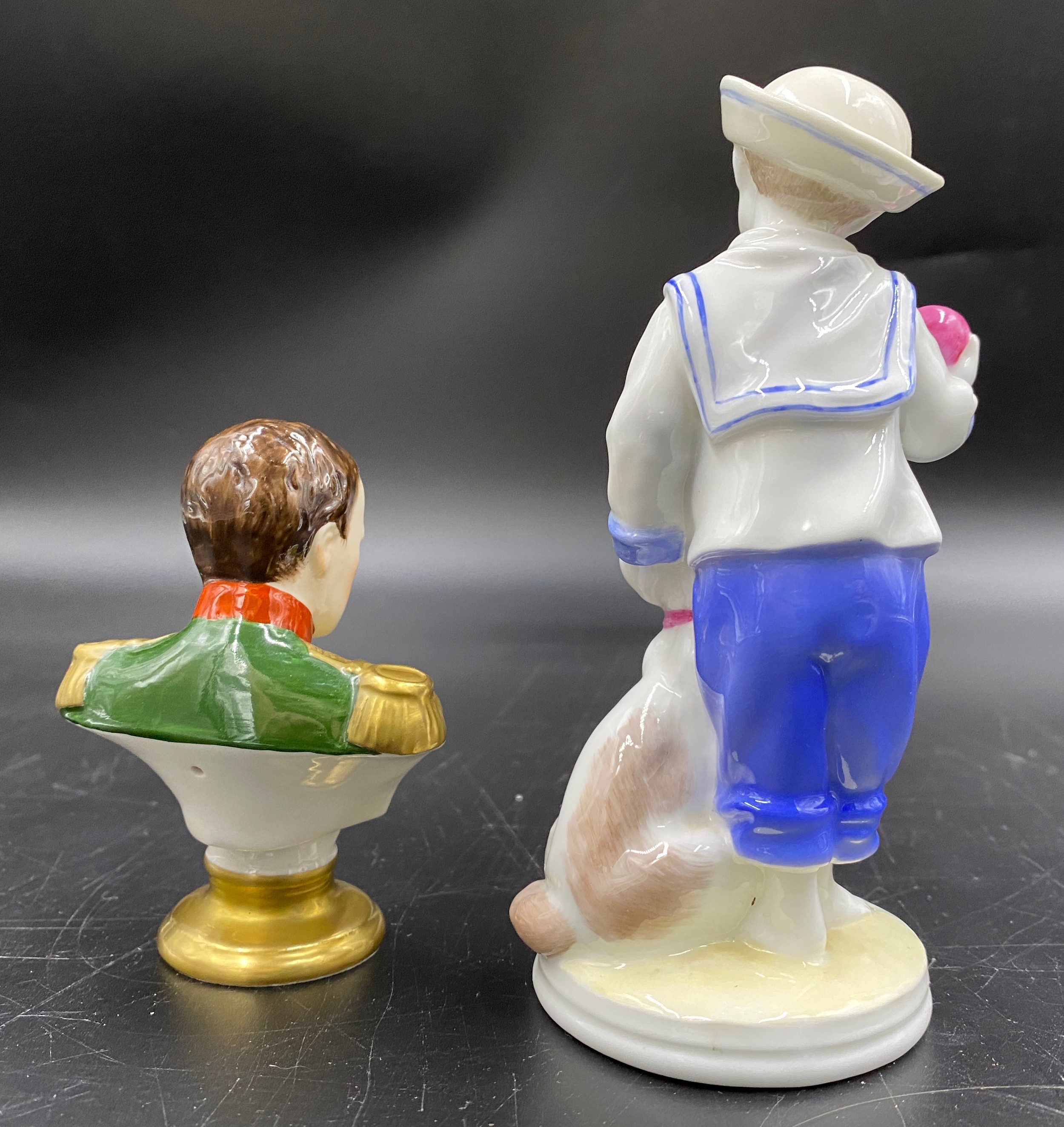 A selection of ceramics to include Royal Doulton HN 2784 "The Guardsman" 25cms, Coalport "My Pal" - Image 8 of 9