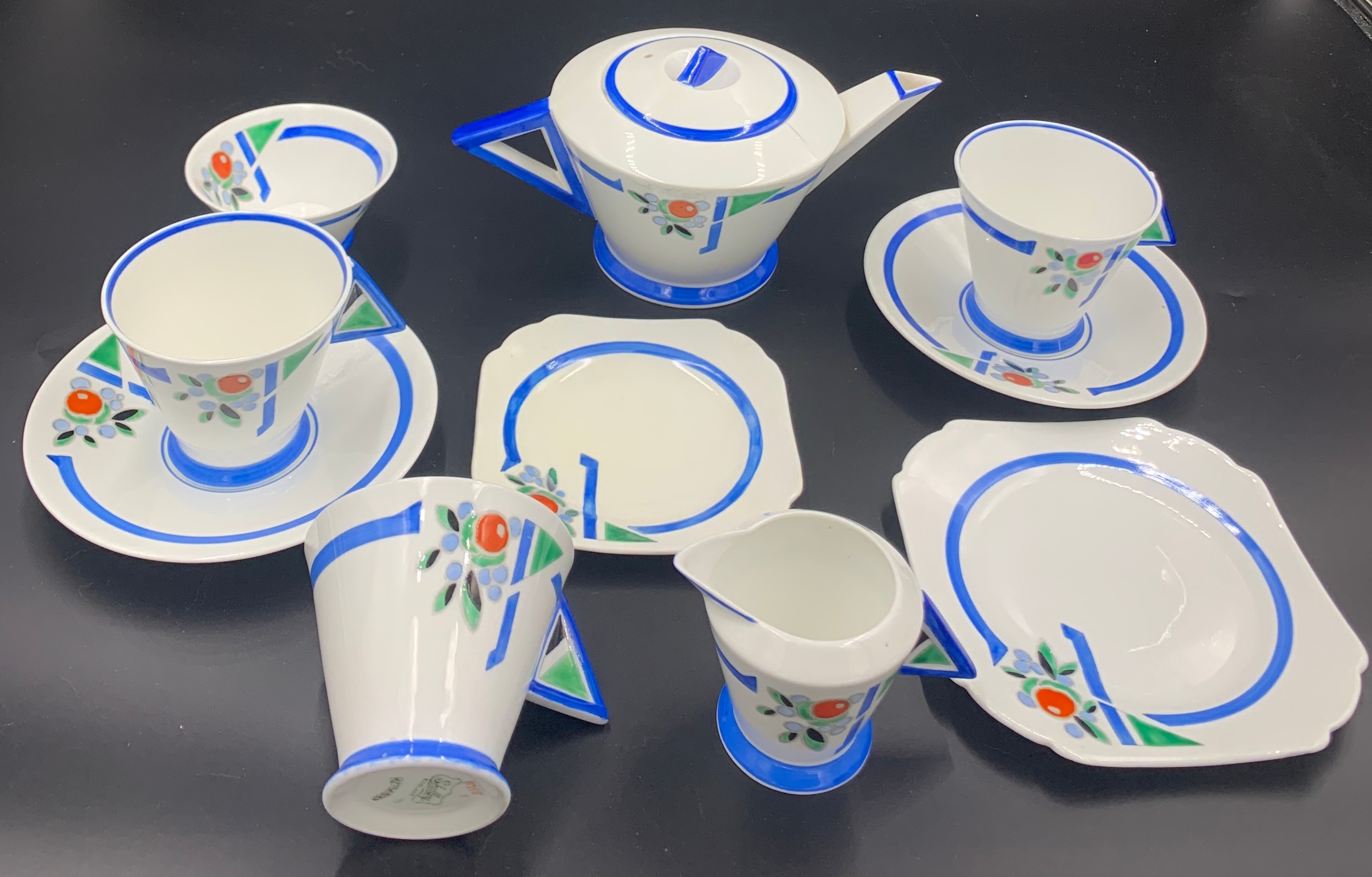 A Shelley part Art Deco period tea service to include a teapot, milk, sugar, 3 cups, 2 saucers, 1 - Image 2 of 13