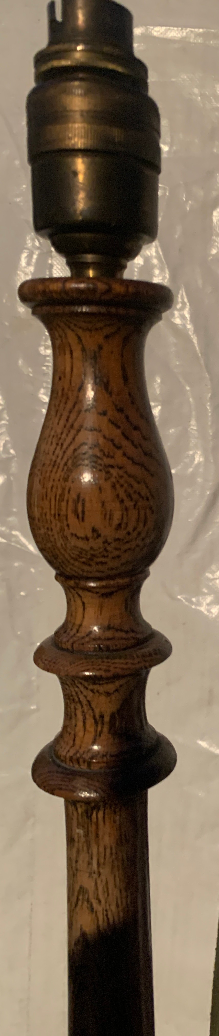 An oak standard lamp.Condition ReportGood condition. - Image 3 of 3