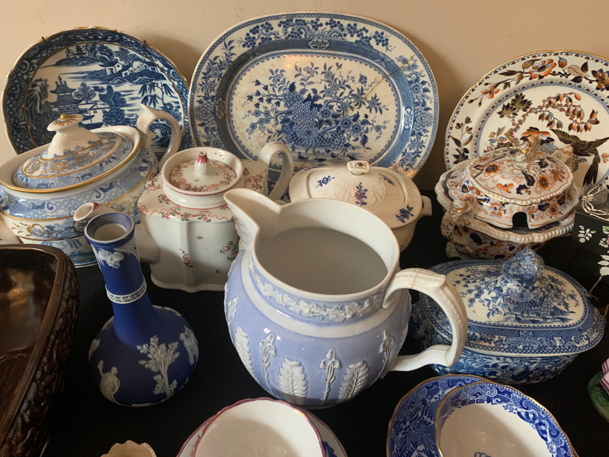 A quantity of 18thc, 19thc and 20thc ceramics to include Shelley, Spode, Wedgwood etcCondition - Image 2 of 2