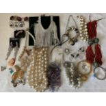 A quantity of modern costume jewellery.Condition ReportGood condition.