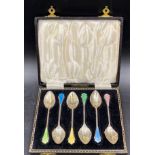 Cased silver and enamel coffee spoons Birmingham 1955 maker Henry Clifford Davis. Total spoon weight