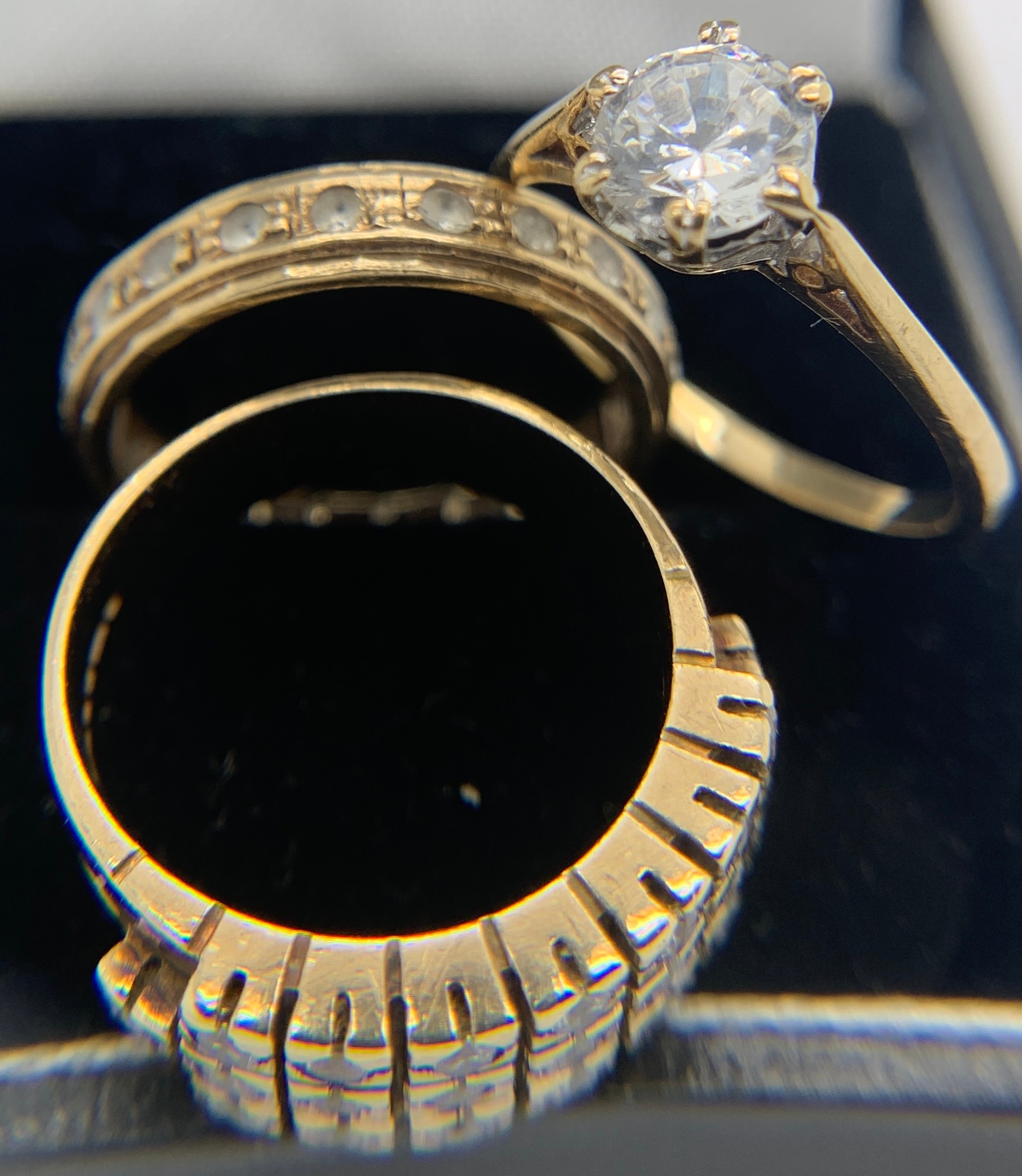 Three 9ct gold rings. All set with clear stones. 10gms total weight. - Image 2 of 2