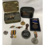 A mixed selection to include WWI medal 4459 GNR, W.Grasby, RA with Hull Education Medal for W