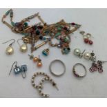 Jewellery to include rings marked .925, earrings, single earring marked 9k etc.
