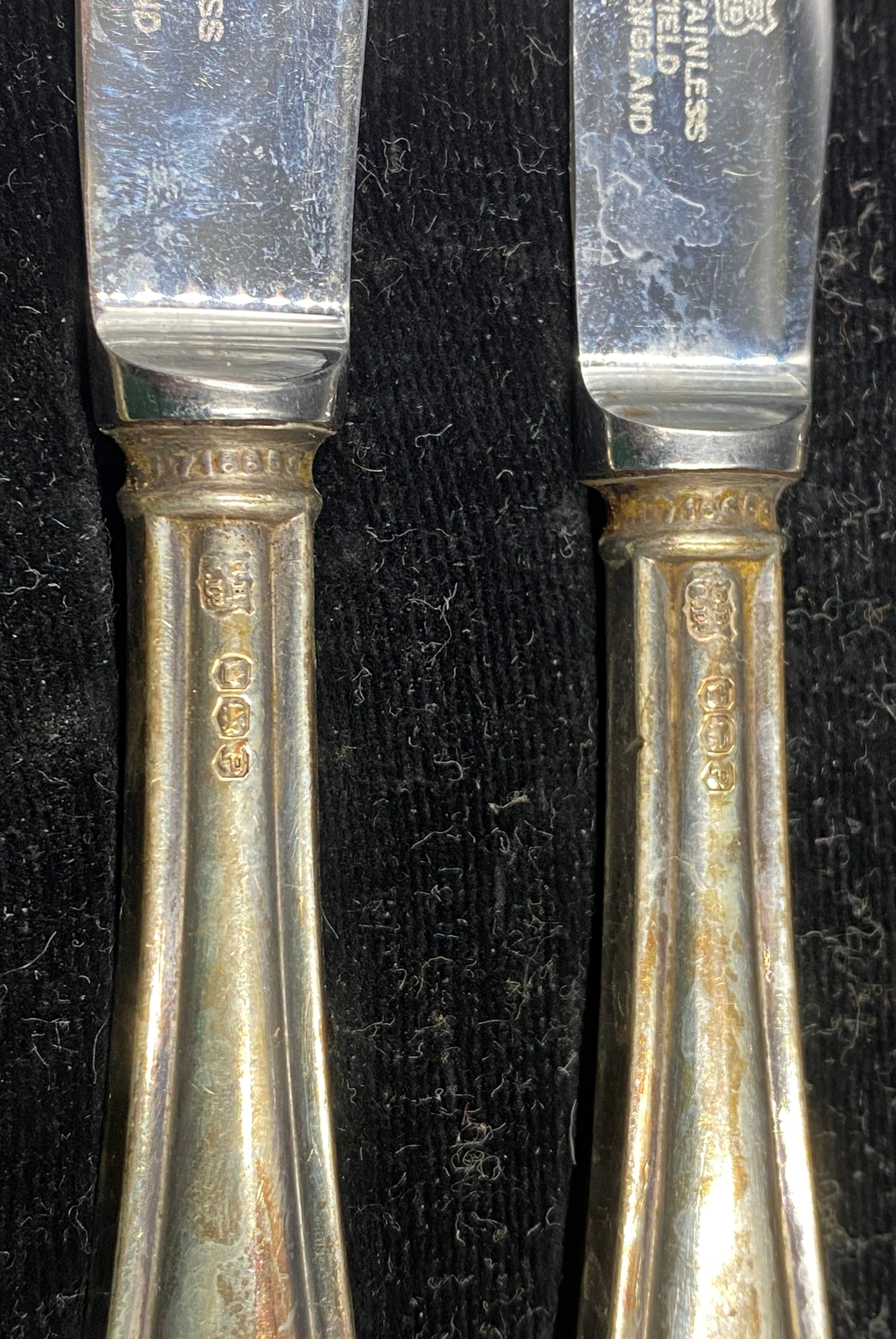 Two cased sets of silver handled fruit knives. Sheffield 1932 and 1934.Condition ReportGood - Image 3 of 6