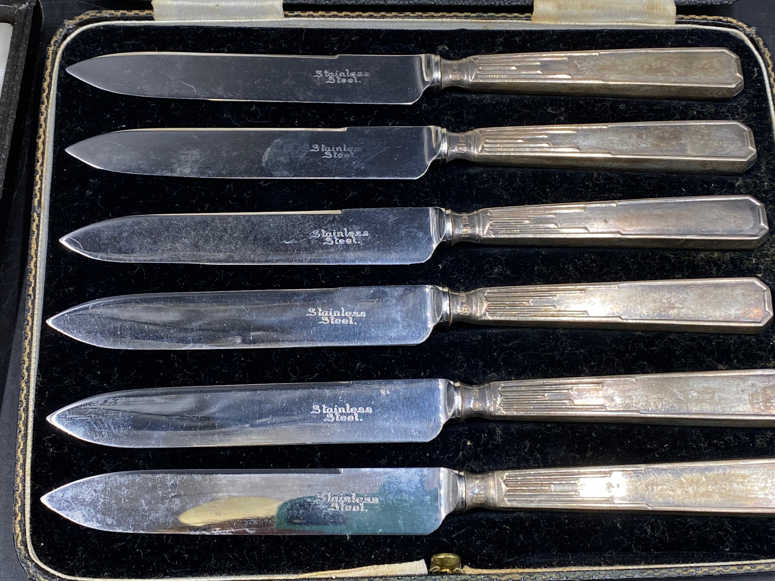 Two cased sets of silver handled fruit knives. Sheffield 1932 and 1934.Condition ReportGood - Image 4 of 6