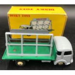 Dinky toys boxed Miroitier Simca 'Cargo' french box model no. 579 33c.Condition ReportFairly good