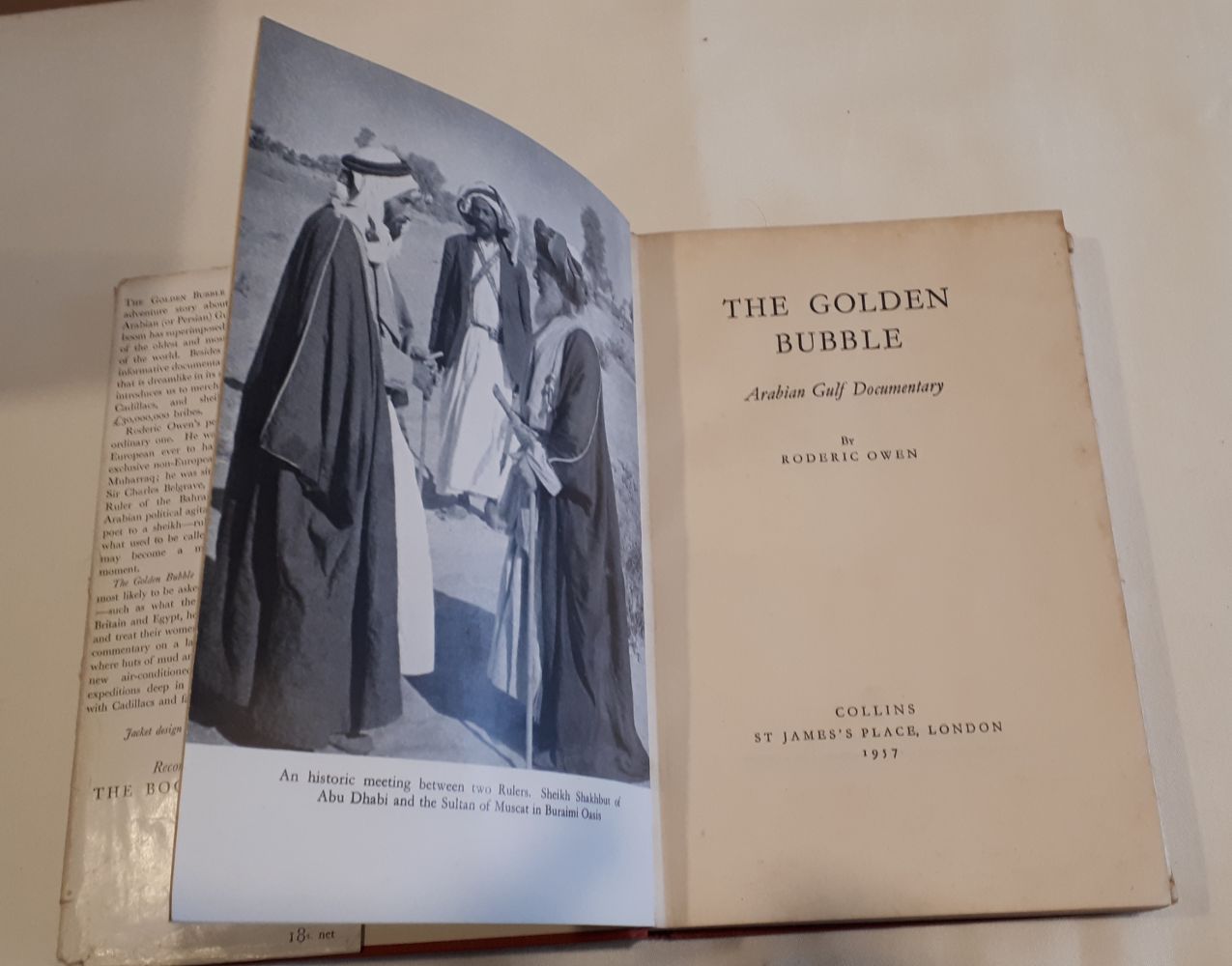 A MIXED BOOK LOT: Selection of books on the Middle East, includes Owen, Roderic, The Golden - Image 3 of 4