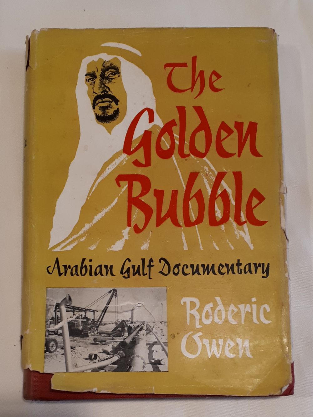 A MIXED BOOK LOT: Selection of books on the Middle East, includes Owen, Roderic, The Golden - Image 2 of 4