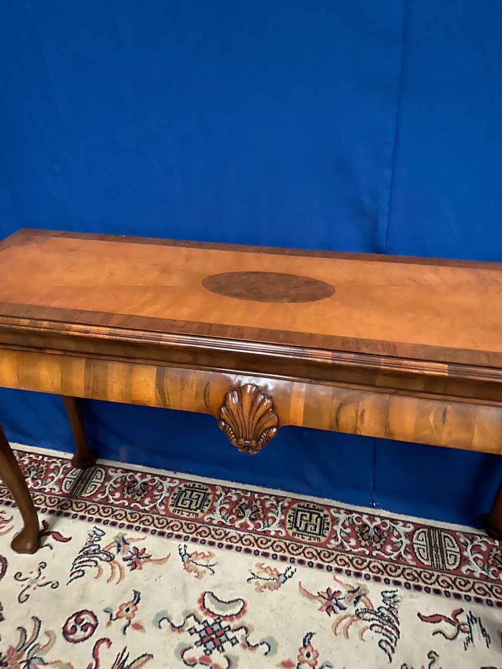 A VERY FINE GEORGE I STYLE WALNUT CONSOLE / HALL / SERVER TABLE, with cross-banded rectangular top - Image 2 of 9