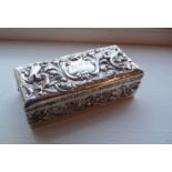 A VERY FINE LATE 19TH CENTURY SILVER TABLE SNUFF BOX, London, 1898, maker William Comyns,