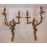 A PAIR OF GOOD QUALITY EARLY 20TH CENTURY BRASS WALL LIGHTS, restored, 43.2cm (H) x 25.4cm (W) x