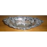 AN EARLY 20TH CENTURY SILVER DISH, Chester, 1904, with pierced lattice motif to the bottom of the