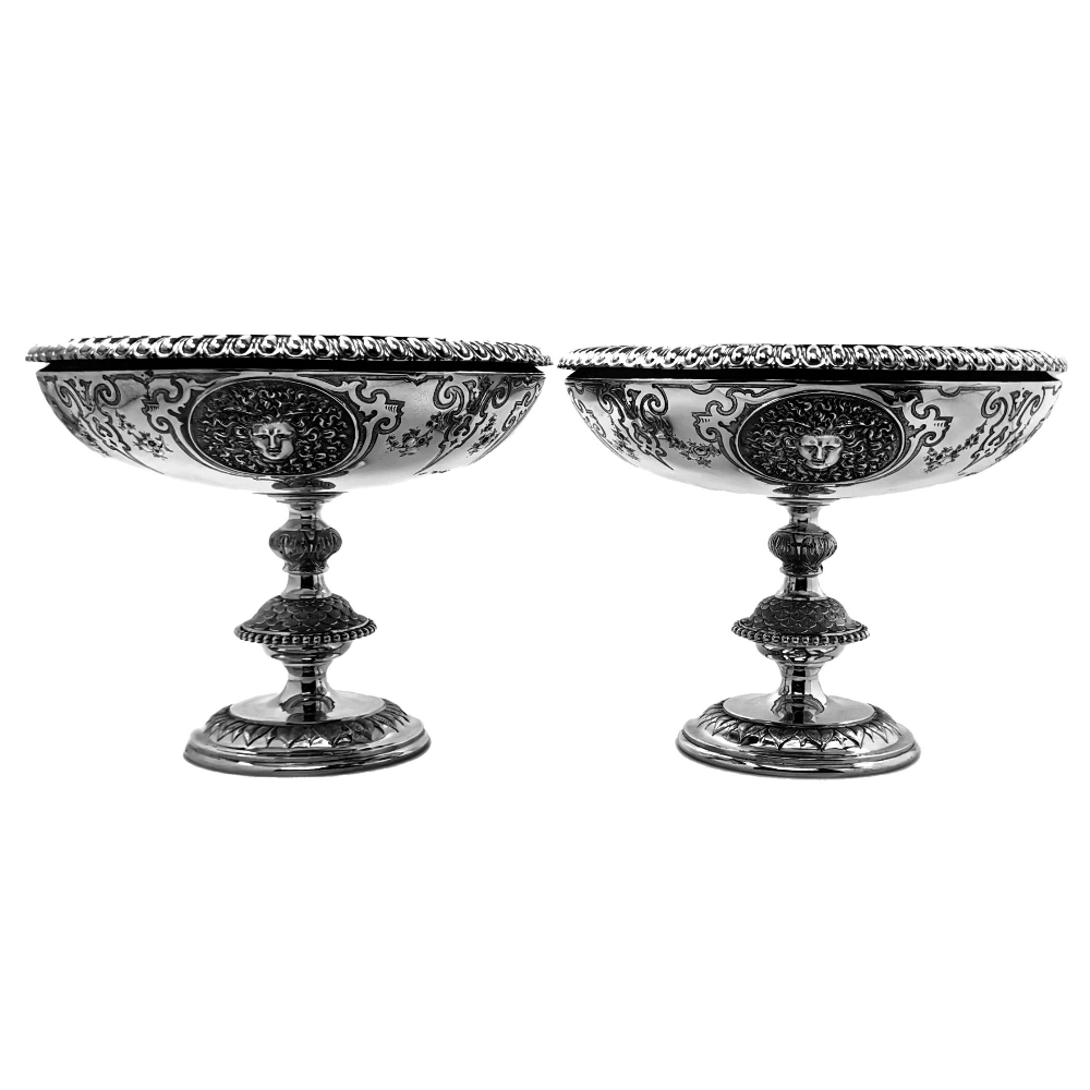 A FINE PAIR OF LATE 19TH CENTURY SILVER COMPORTS / DISHES, London - Image 2 of 8