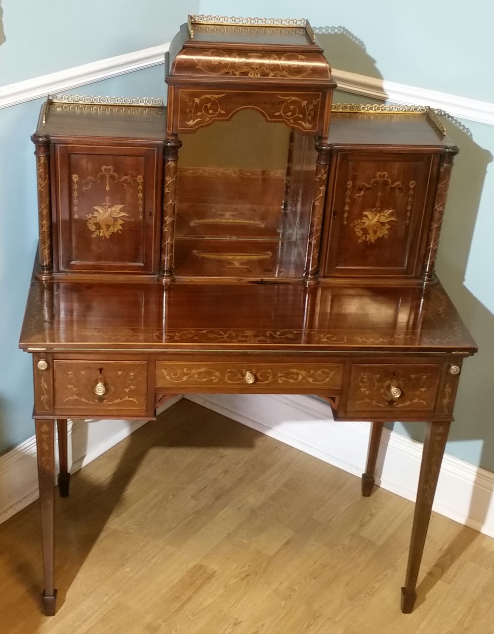 A MID 19TH CENTURY MAHOGANY AND MARQUETRY INLAID WRITING TABLE. T - Image 3 of 7