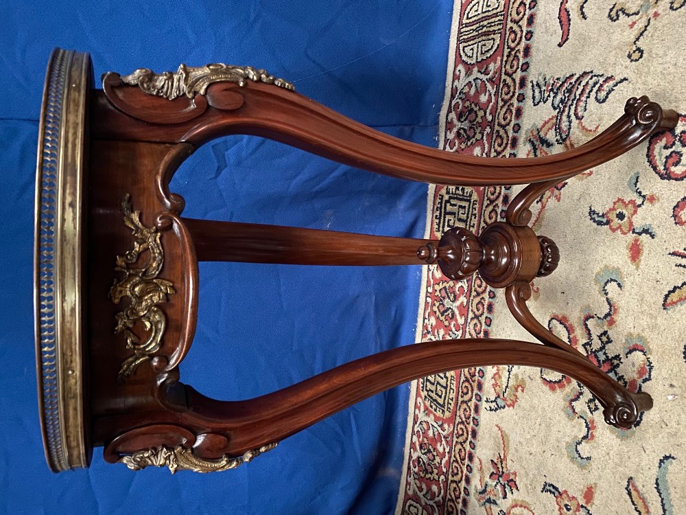 A GOOD QUALITY PAIR OF VICTORIAN MAHOGANY JARDINIÉRE STANDS, eac - Image 6 of 6