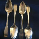 A NICE SET OF FOUR IRISH TEA SPOONS, with oar pattern handles, Du