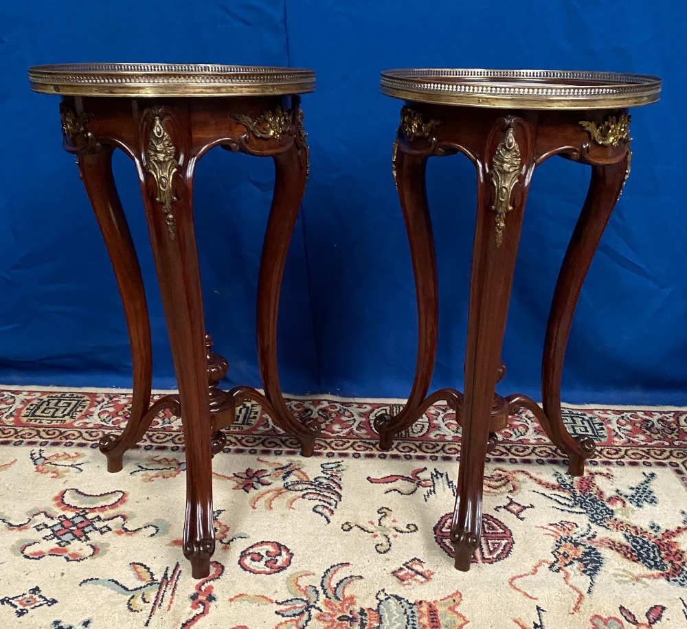 A GOOD QUALITY PAIR OF VICTORIAN MAHOGANY JARDINIÉRE STANDS, eac - Image 2 of 6