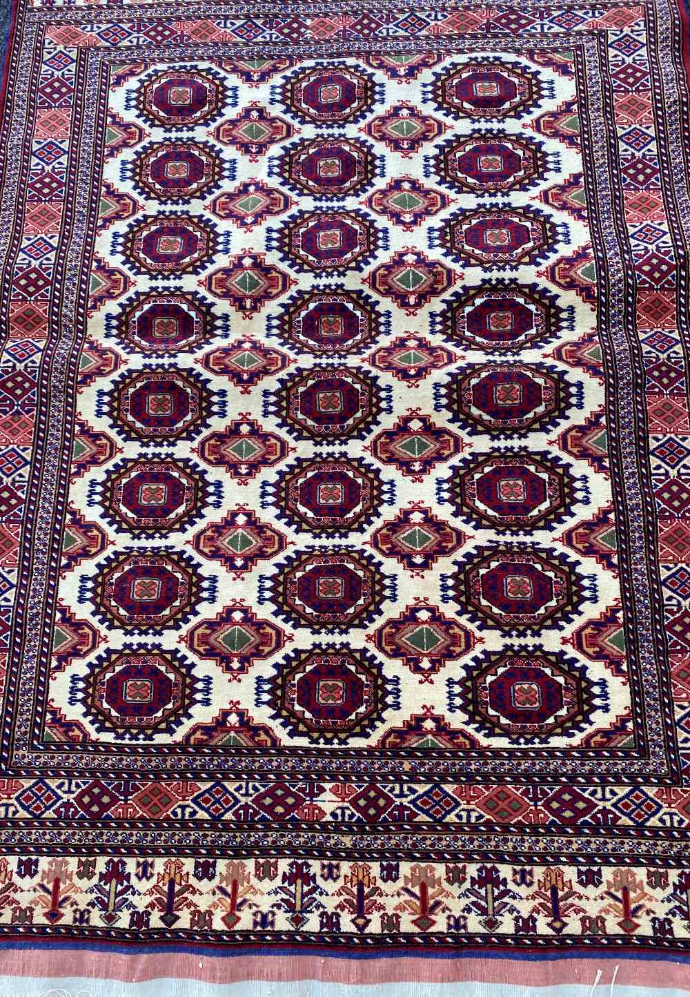 A FINE AFGHAN SAROUK RUG, Herat Province, Afghanistan, intricatel - Image 2 of 3