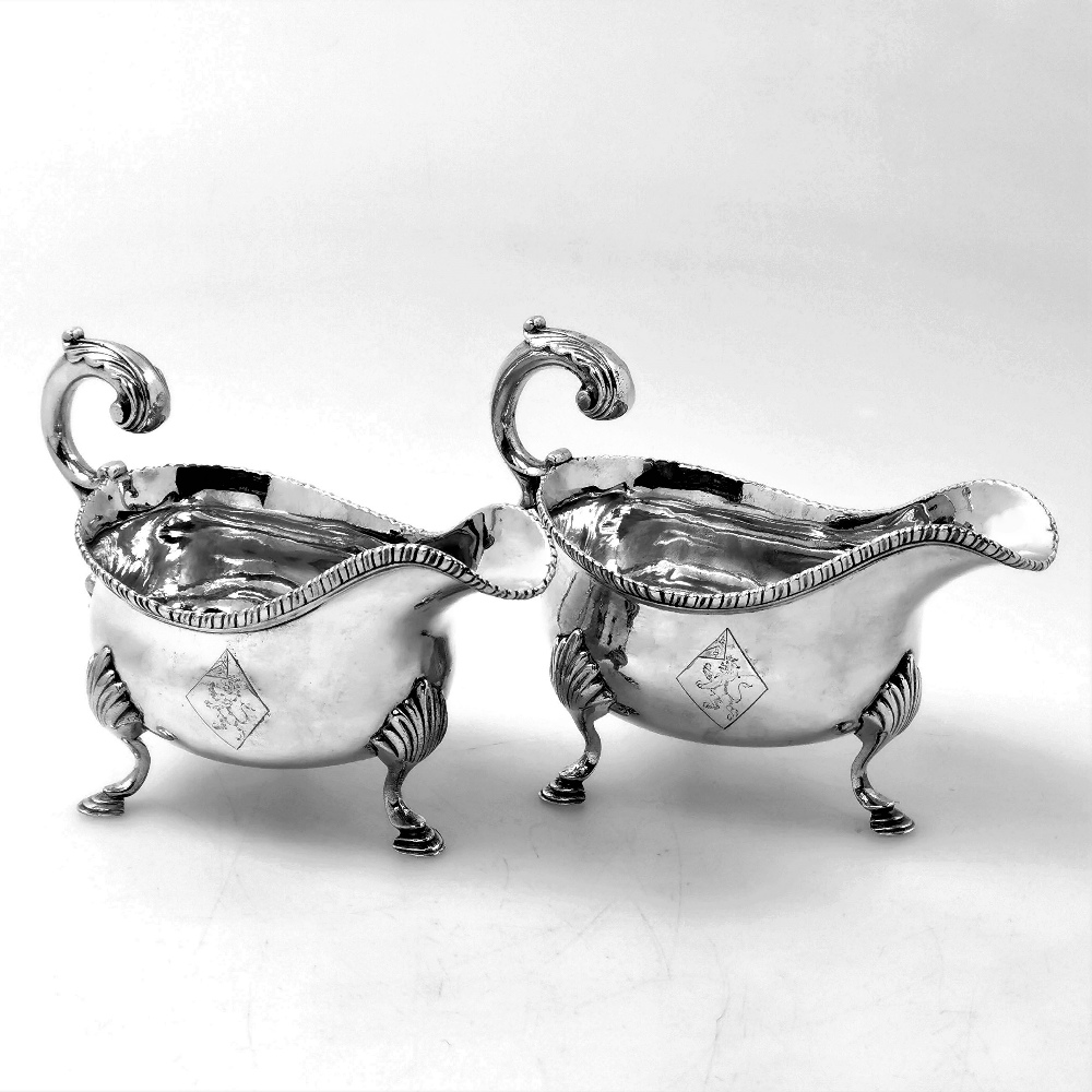 A PAIR OF GEORGE III / 18TH CENTURY SAUCE BOATS / GRAVY JUGS, Lon