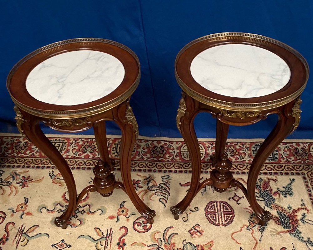 A GOOD QUALITY PAIR OF VICTORIAN MAHOGANY JARDINIÉRE STANDS, eac - Image 3 of 6