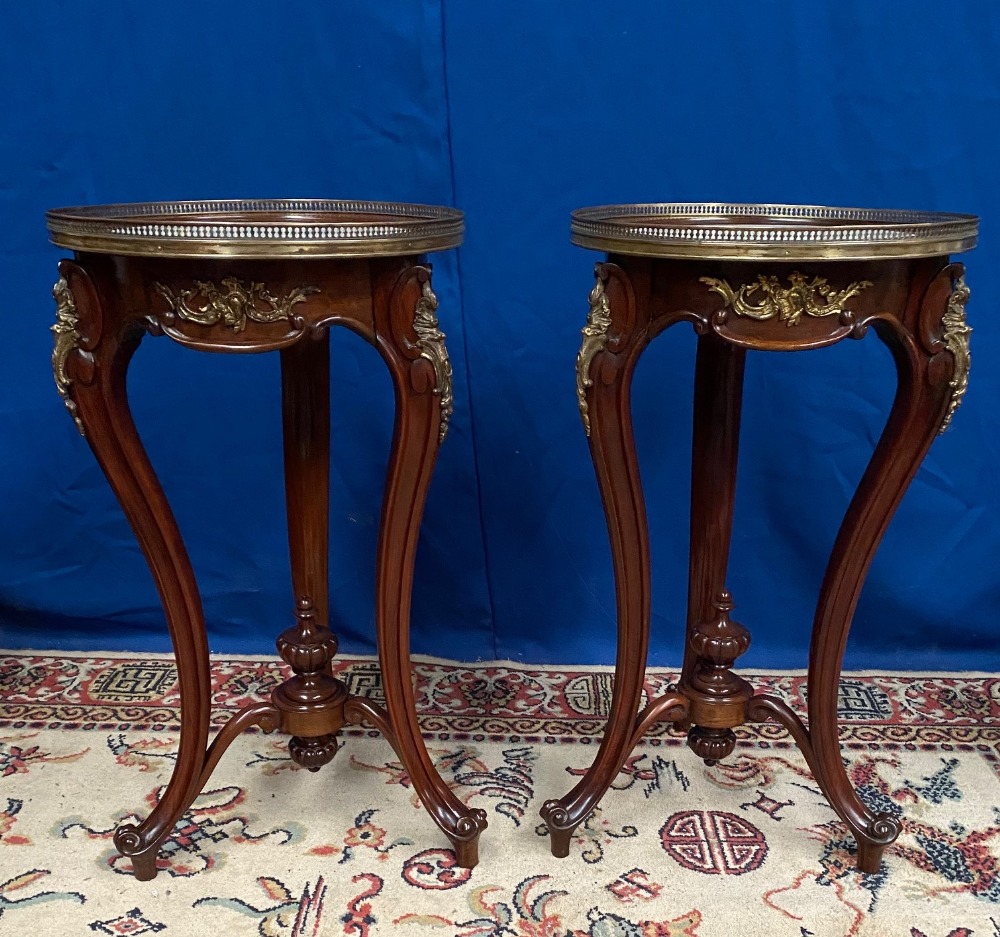 A GOOD QUALITY PAIR OF VICTORIAN MAHOGANY JARDINIÉRE STANDS, eac