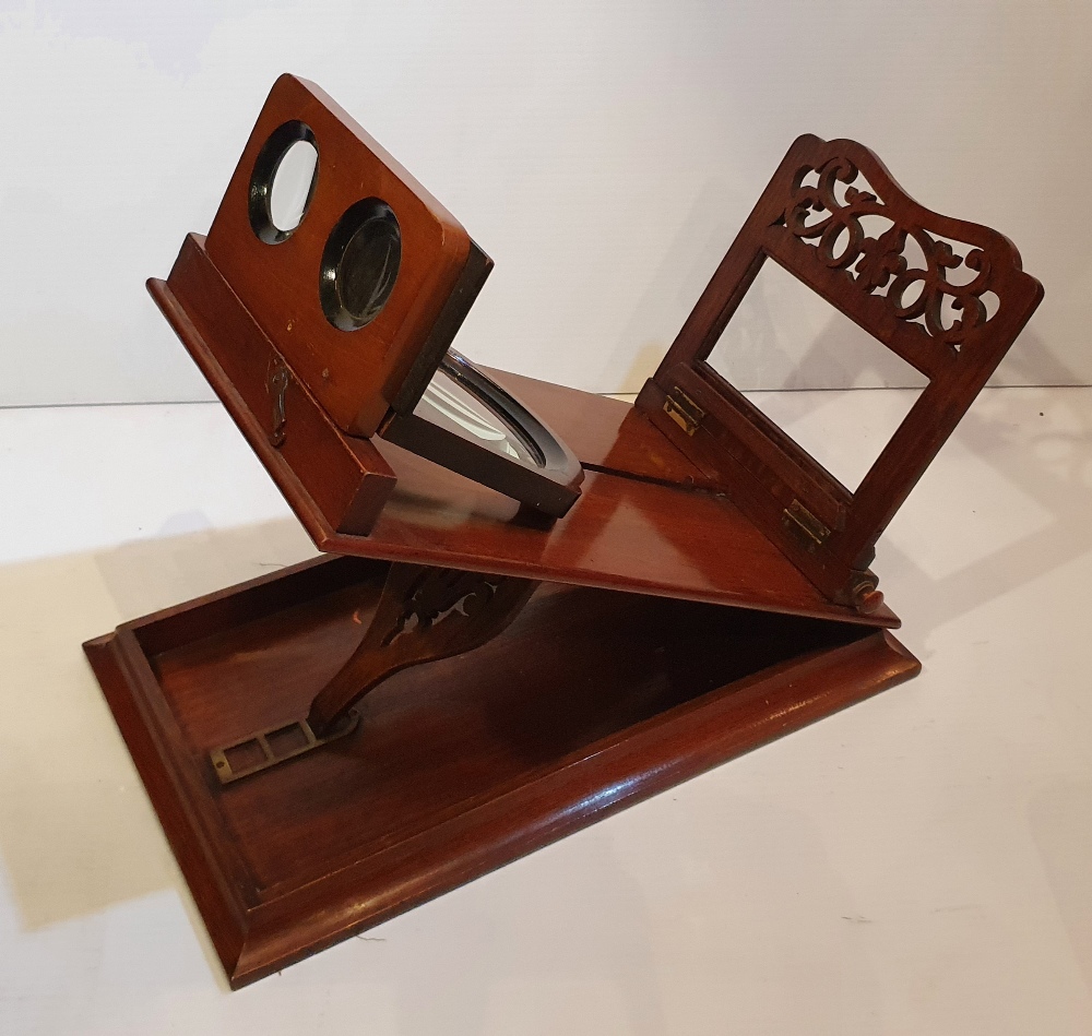 A 19TH CENTURY MAHOGANY STEREO-GRAPHOSCOPE, with beautiful fret w - Image 3 of 4
