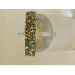 AN 18CT YELLOW GOLD FIVE STONE DIAMOND RING, 1.50 cts, colour G,