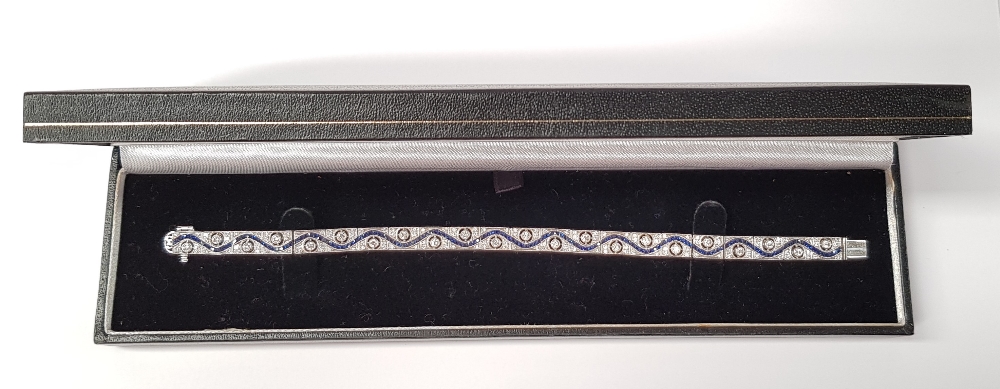 A STUNNING 18CT WHITE GOLD DIAMOND AND SAPPHIRE BRACELET, with round brilliant cut diamonds, - Image 9 of 10