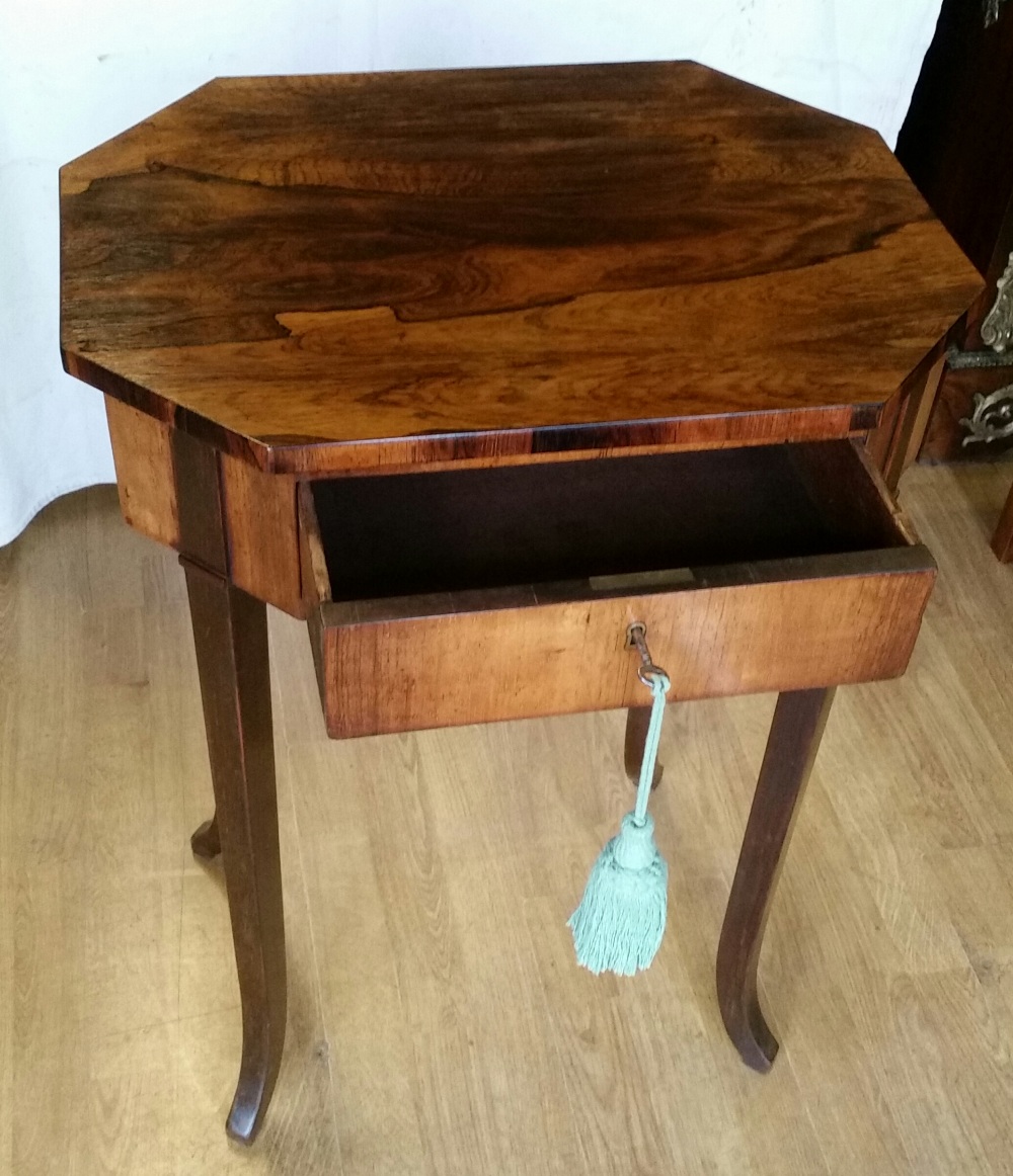 A GEORGE III ROSEWOOD WRITING / SEWING TABLE, circa 1820, of hexagonal shape, with lifting top - Image 3 of 4