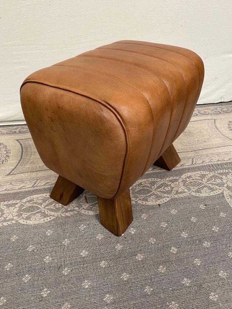 A PAIR OF CONTEMPORARY LEATHER AND WOOD GYMNASTIC STYLE STOOLS, 39cm x 31cm x 36cm (tall) approx. - Image 3 of 3