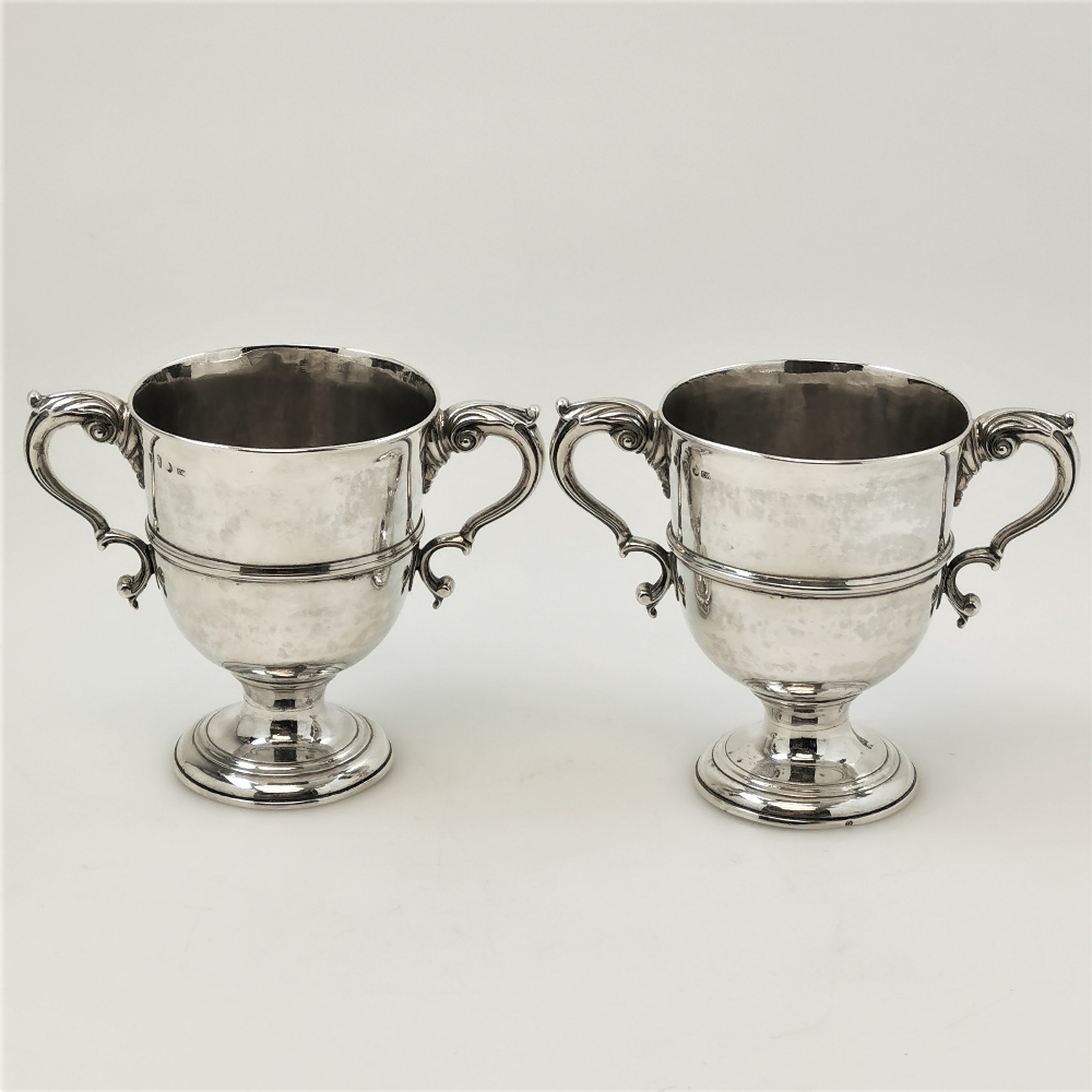 A PAIR OF MID 18TH CENTURY IRISH SILVER TWO HANDLED CUPS, Dublin, 1753, with maker mark of DK within - Image 2 of 4