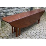 A VERY FINE IRISH MAHOGANY HUNT TABLE, raised on square reeded legs, 140cm x 246cm open. (W x L)