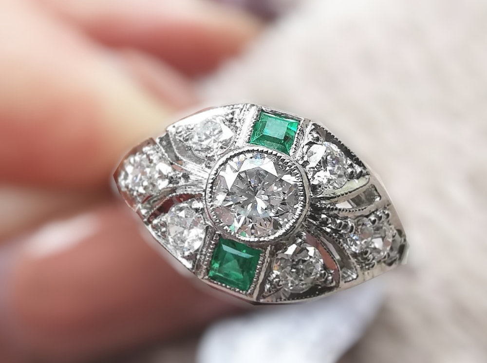 A BEAUTIFUL ART DECO PLATINUM EMERALD AND DIAMOND EYE SHAPED RING, with the finest of gemstones, - Image 2 of 2