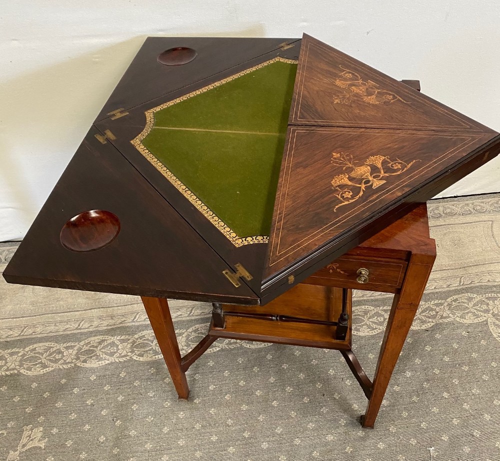 A GOOD QUALITY ROSEWOOD SATINWOOD INLAID ENVELOPE CARD TABLE, top folds out to reveal baize lined - Image 5 of 5