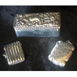 A MIXED SILVER LOT: Includes; 3 pieces. Two solid silver vesta cases and a silver table Snuff Box.