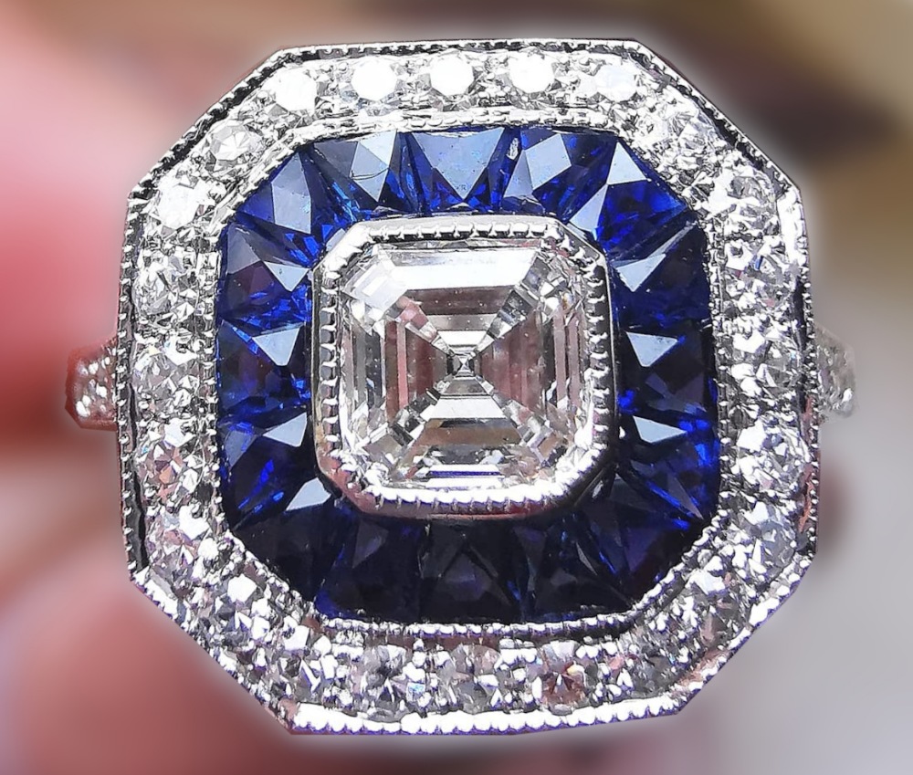 AN INCREDIBLE PLATINUM SAPPHIRE AND DIAMOND TARGET RING, with top quality natural gemstones - Image 2 of 4