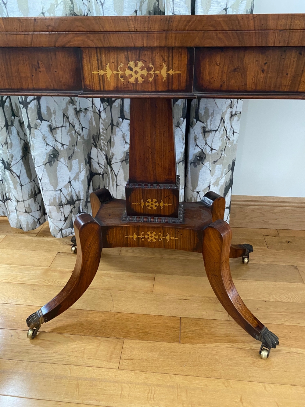 A VERY FINE PAIR OF FOLD OVER ROSEWOOD CARD TABLES, each with brass inlaid decoration, the tops open - Image 4 of 12