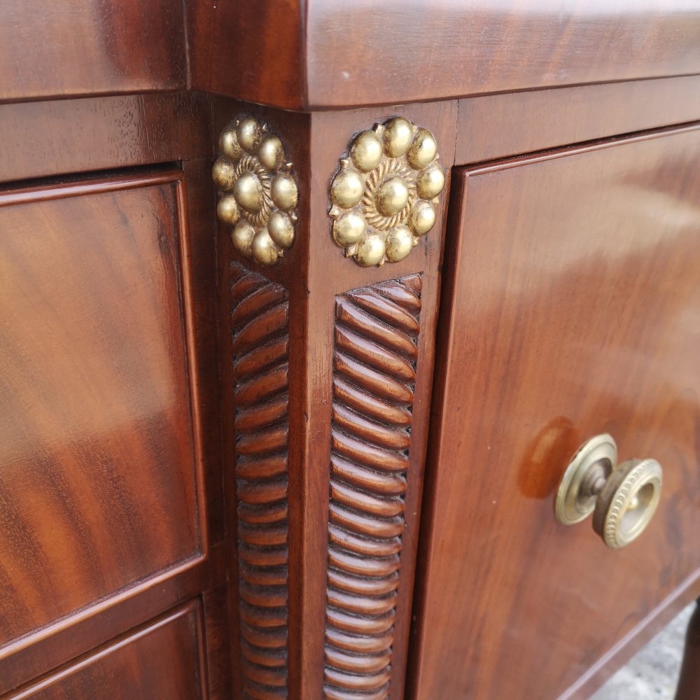 A VERY FINE 19TH CENTURY IRISH, CORK, REGENCY MAHOGANY SERVING TABLE, this is a fully restored piece - Image 11 of 11