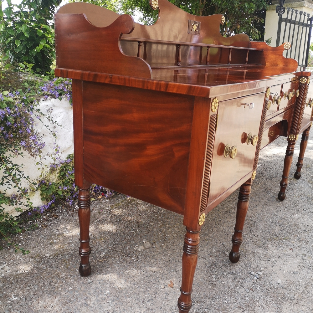 A VERY FINE 19TH CENTURY IRISH, CORK, REGENCY MAHOGANY SERVING TABLE, this is a fully restored piece - Image 2 of 11