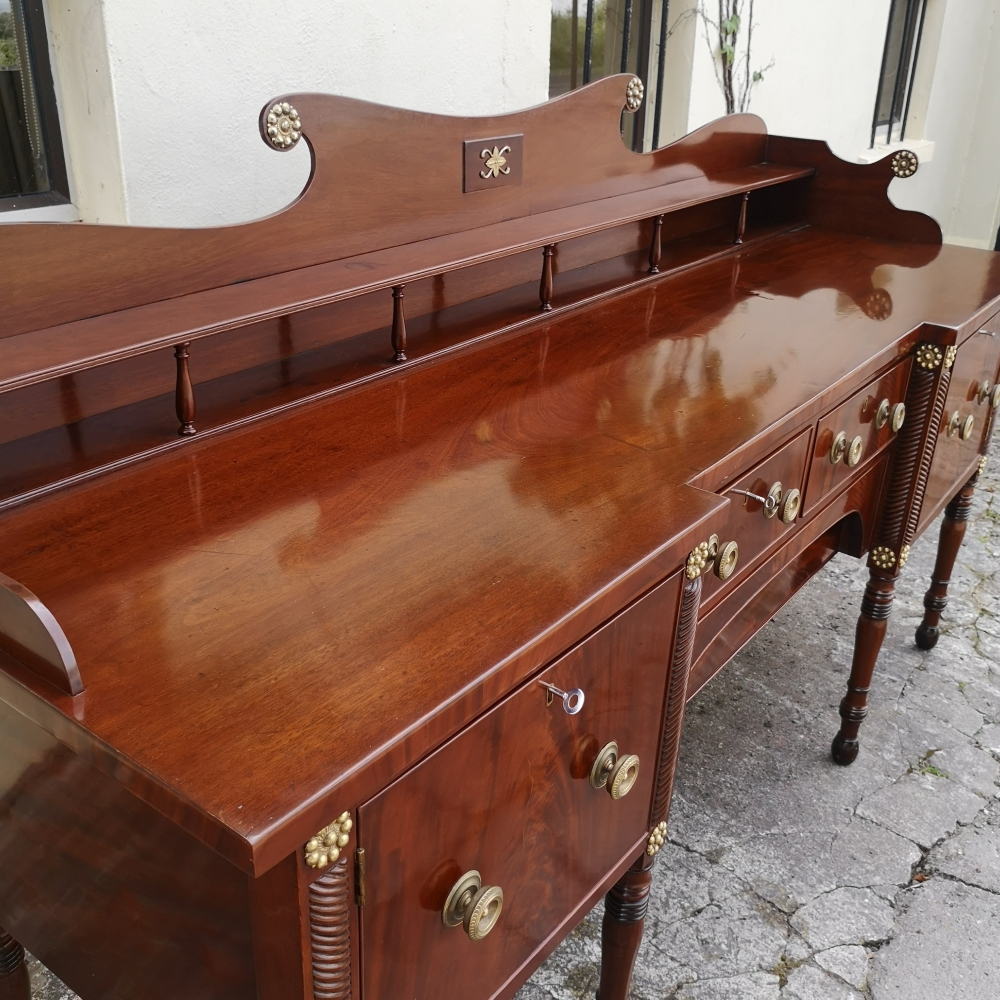 A VERY FINE 19TH CENTURY IRISH, CORK, REGENCY MAHOGANY SERVING TABLE, this is a fully restored piece - Image 9 of 11