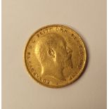 A 1902 GOLD SOVEREIGN COIN, King Edward VII and the George Dragon