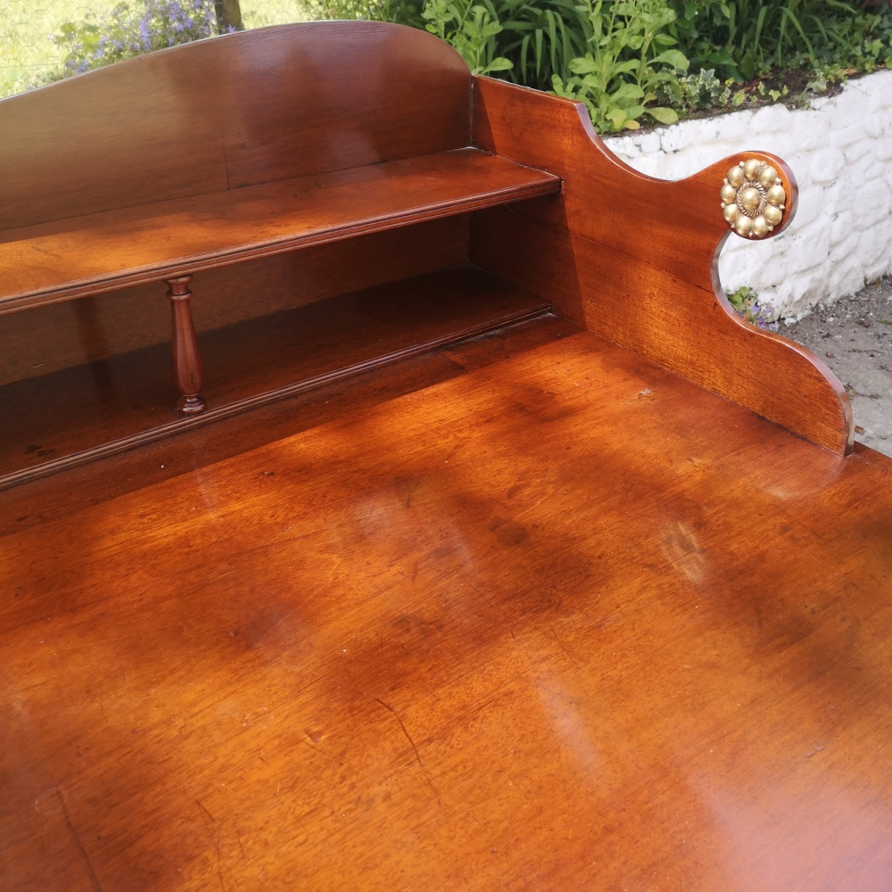 A VERY FINE 19TH CENTURY IRISH, CORK, REGENCY MAHOGANY SERVING TABLE, this is a fully restored piece - Image 6 of 11