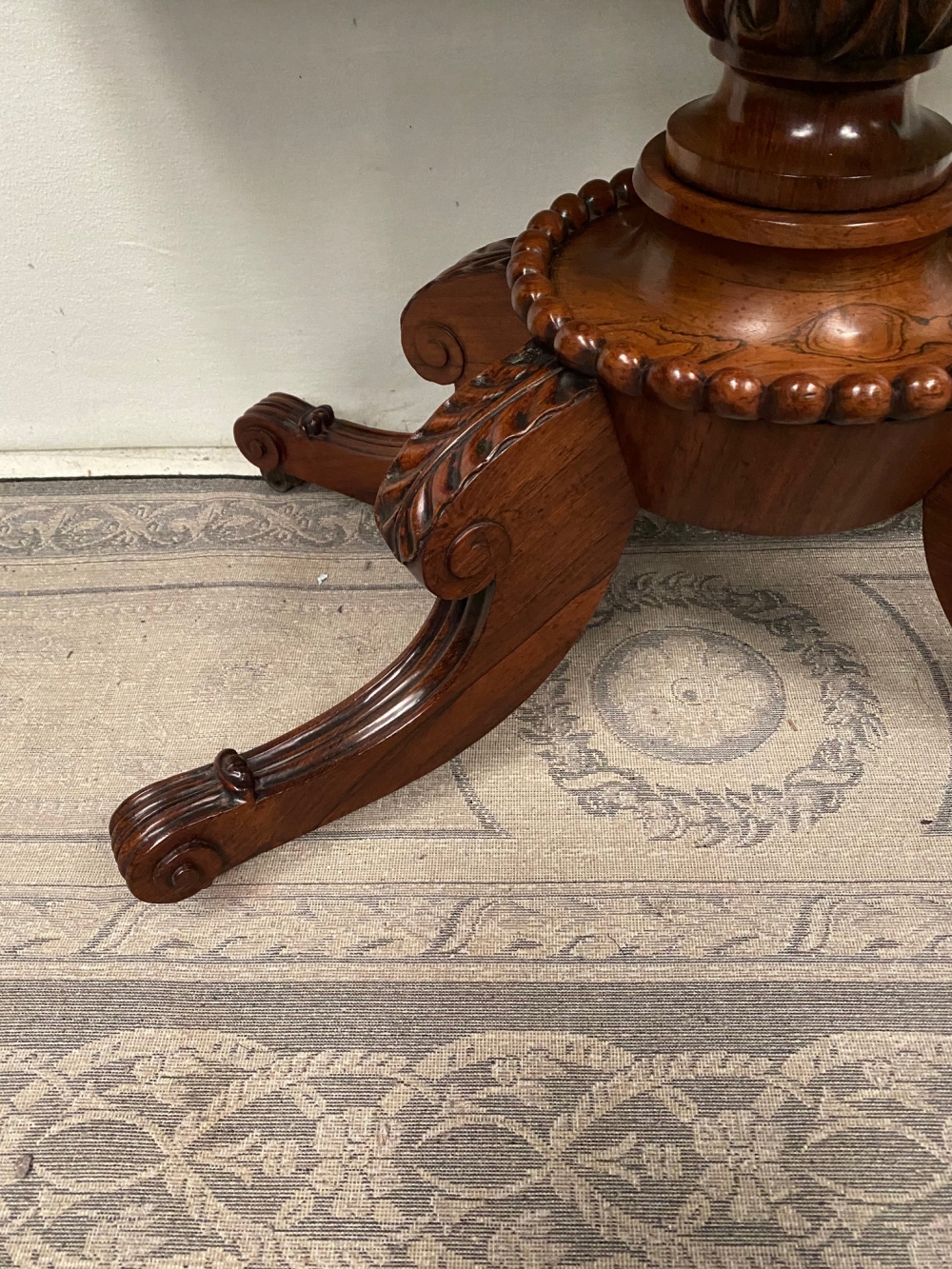 A VERY FINE REGENCY ROSEWOOD FOLD OVER CARD TABLE, with gadrooned rim to the curved fold over top, a - Image 3 of 6