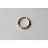 A 22ct gold wedding ring, 9.4g