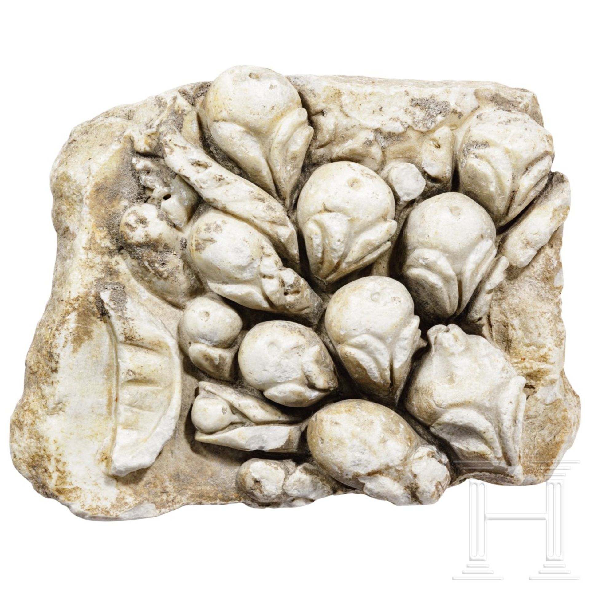 Fragment eines Marmorsarkophages, römisch, 1. - 2. Jhdt. - Bild 2 aus 4