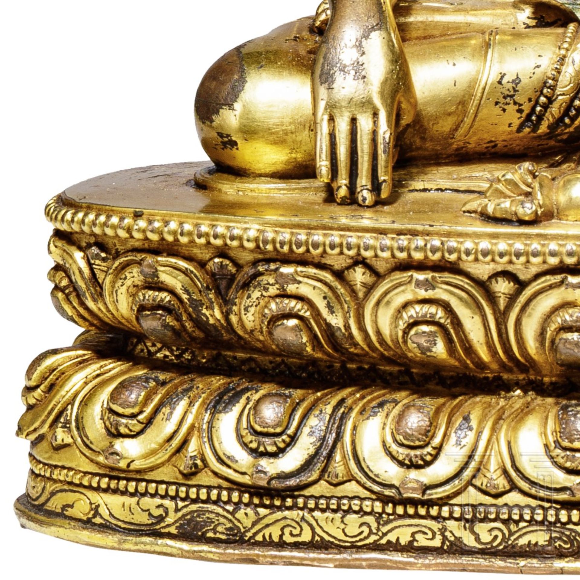 Vergoldete Bronzeskulptur des Akshobya, sino-tibetisch, 18. Jhdt. - Image 12 of 12